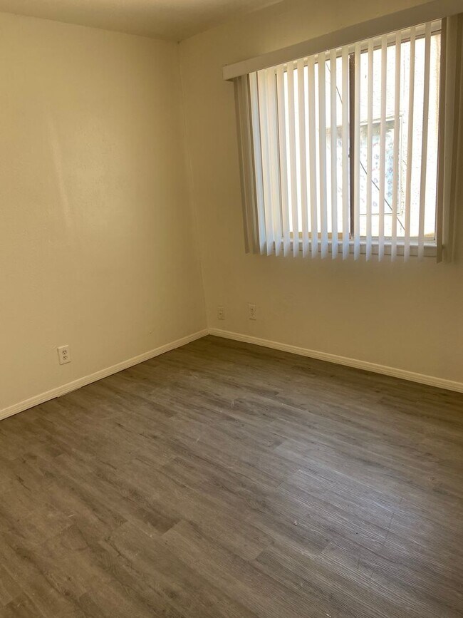 Building Photo - 127 Tennessee St SE