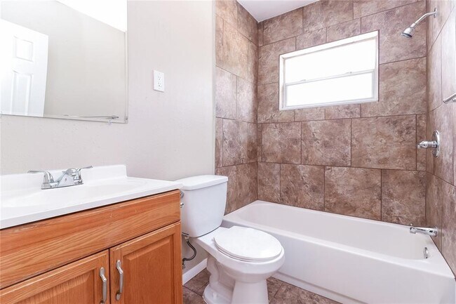 Building Photo - 7202 Adare Dr