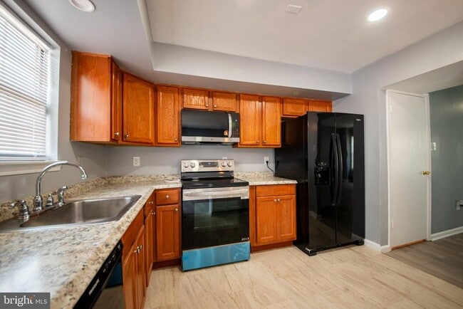 Building Photo - 3915 Friar St
