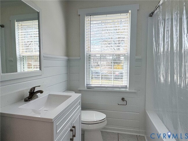 Building Photo - 3305 Luray St