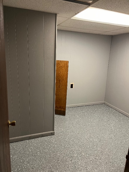 Building Photo - 18860 Poinciana