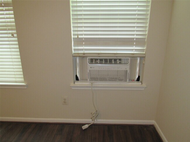 Building Photo - 13514 Villa Arbor Dr