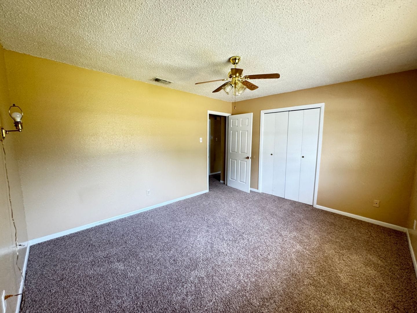 Building Photo - 3002 Tanglewood Cir