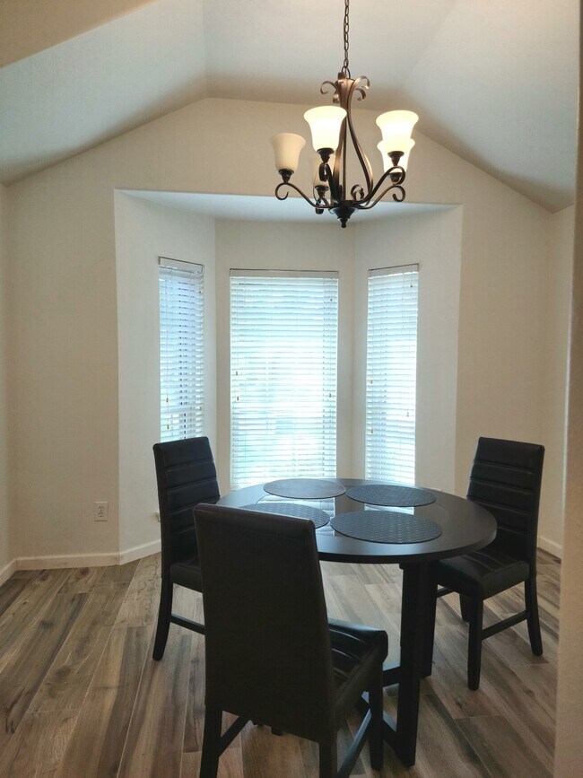 Building Photo - 11742 Fortune Park Dr
