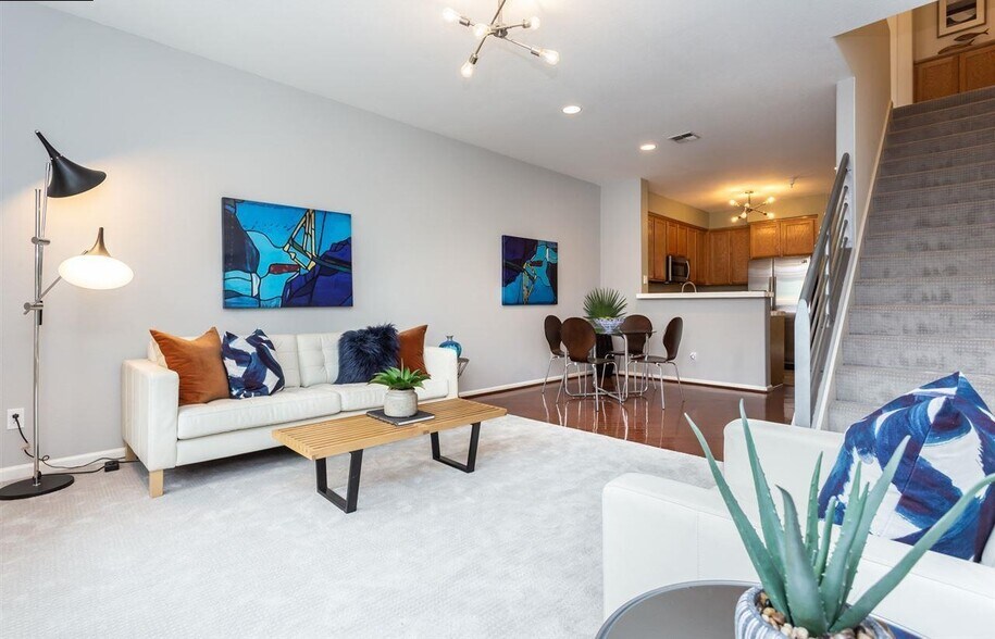 Living room and dining room - 1411 Nevin Plz