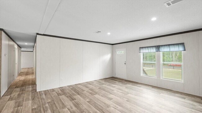 Building Photo - 30239 Clearview Dr