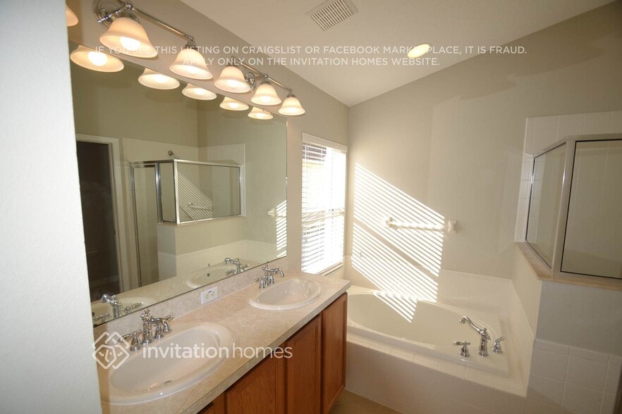 Building Photo - 11559 Weston Course Loop