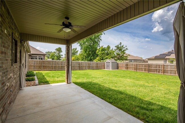 Building Photo - 870 Bob Glen Cir