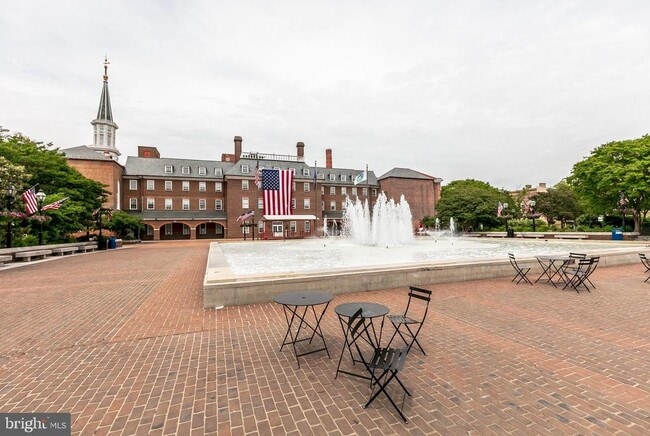 Building Photo - 718 Oronoco St