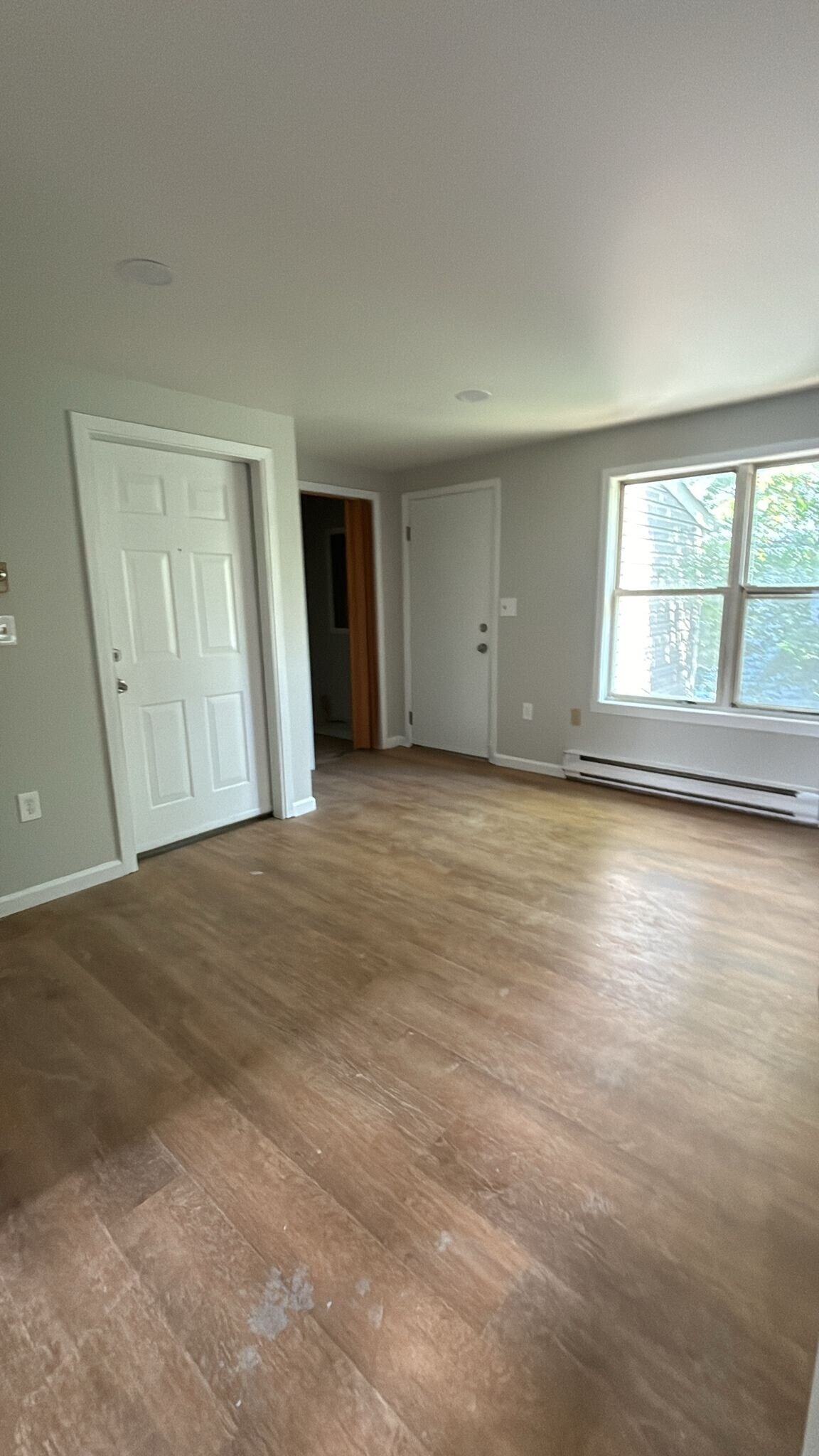 394 S 6th St 3R - 387 S 6th St