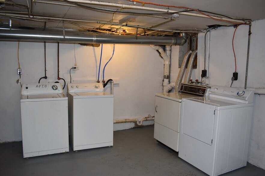 Basement Laundry Center - 533 W Water St