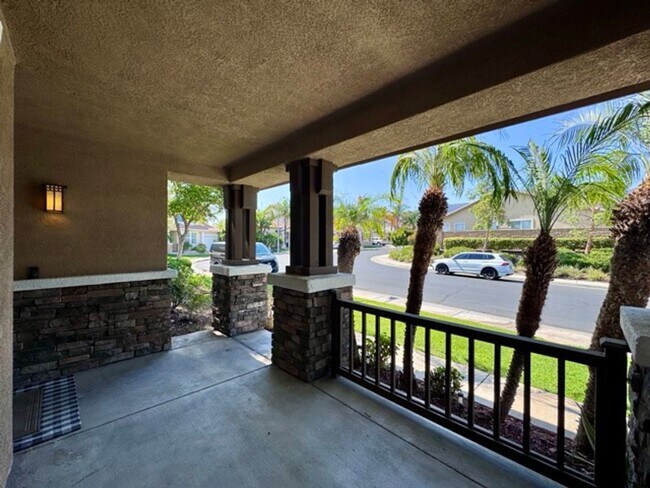 Building Photo - Beautiful Corona Pool Home with 4 bedroom ...