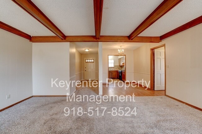 Building Photo - Beautiful 2bed/2bath Duplex!!