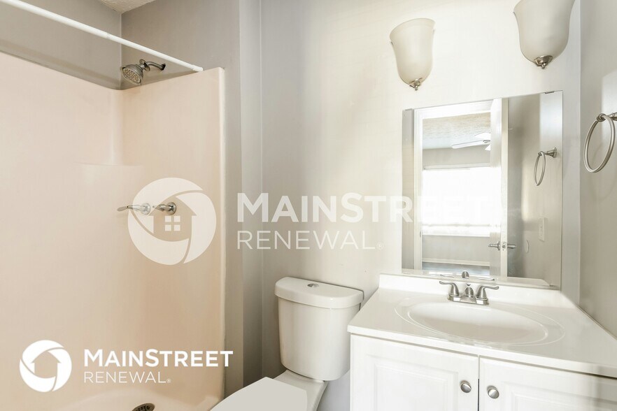 Building Photo - 3811 Oil Creek Dr