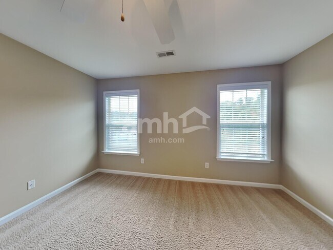 Building Photo - 203 Fledgling Way