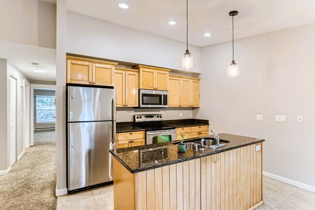 Building Photo - AVAILABLE AUGUST 1, 2026 >> Stunning 2BR/2BA Condo For Rent in Bellevue!! W/S/G Included!!!