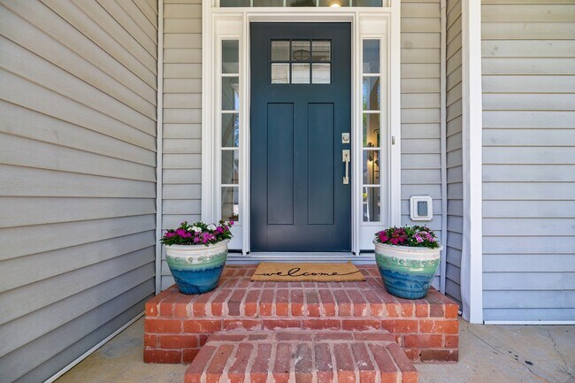 Building Photo - 2105 Brookridge Ter