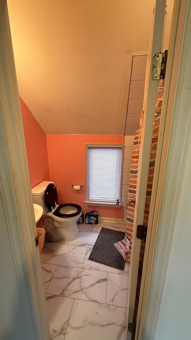 Building Photo - 505 N Greensboro St