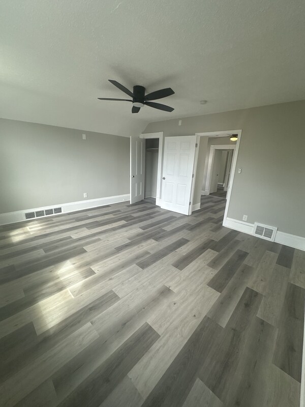 Building Photo - 3155 W 84th St
