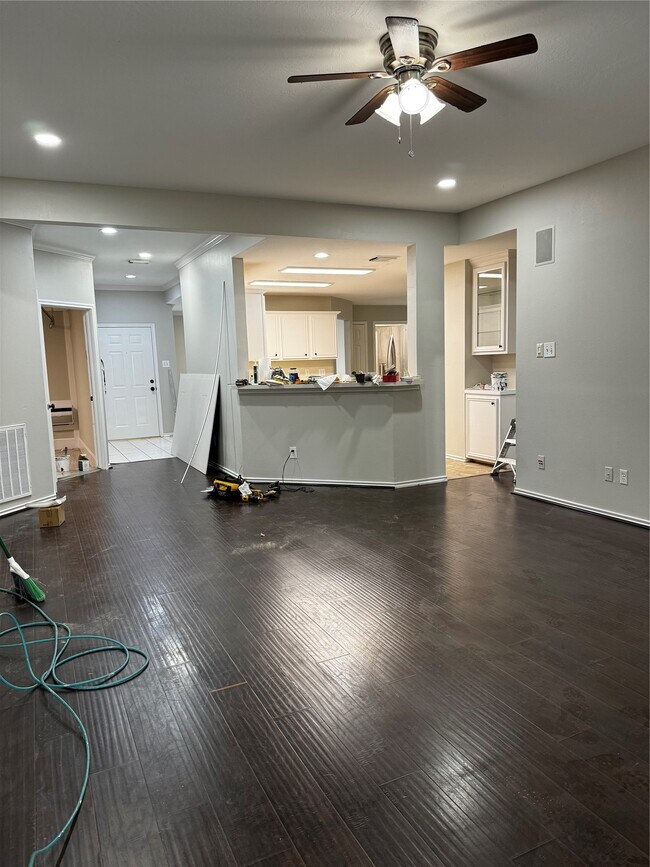 Building Photo - 18614 Timbers Dr