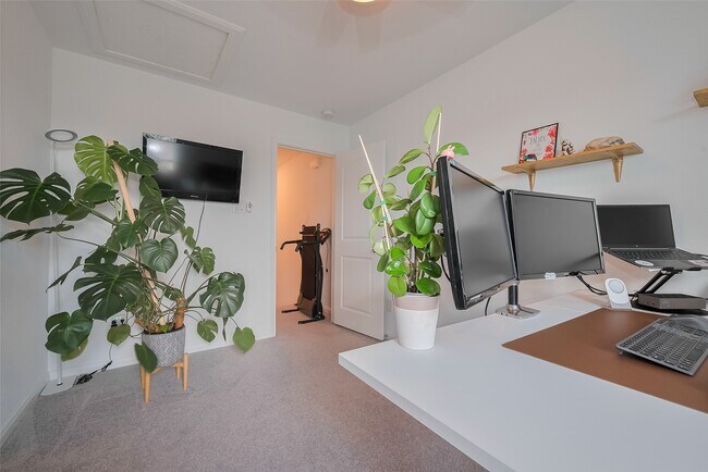 Building Photo - 9923 Opal Stone Wy