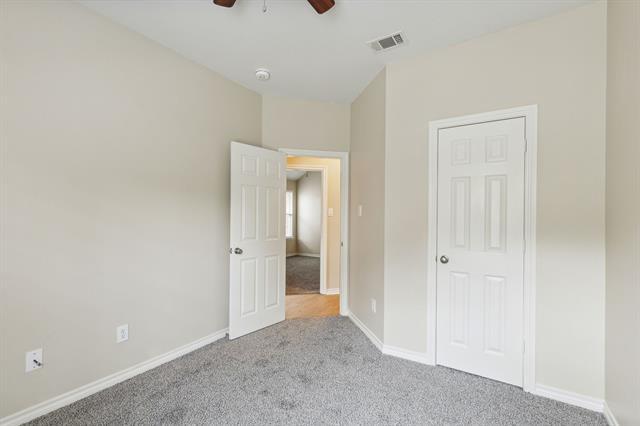 Building Photo - 9405 Fenway Dr
