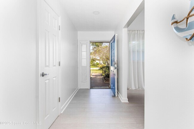 Building Photo - 363 Harbor Dr