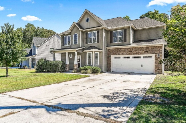 Building Photo - Spacious home in the heart of Sneads Ferry!