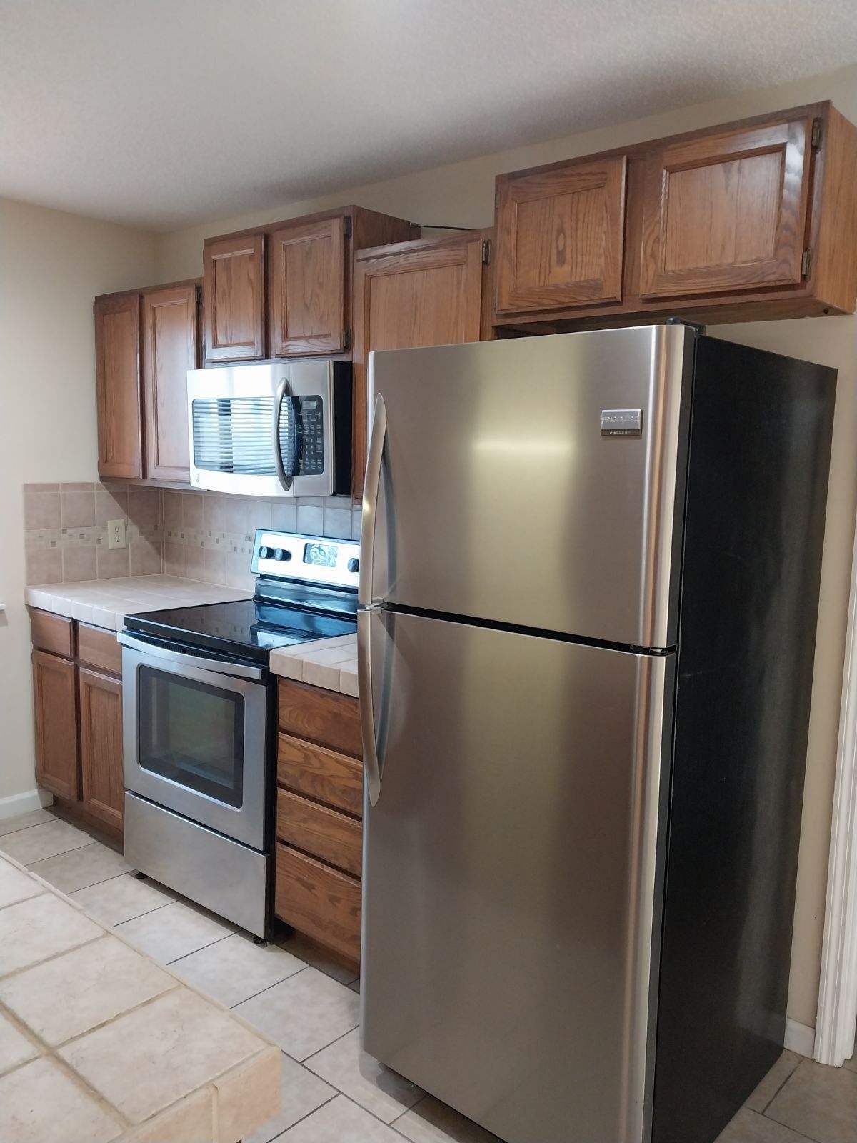 Building Photo - 106 Car Mol Dr