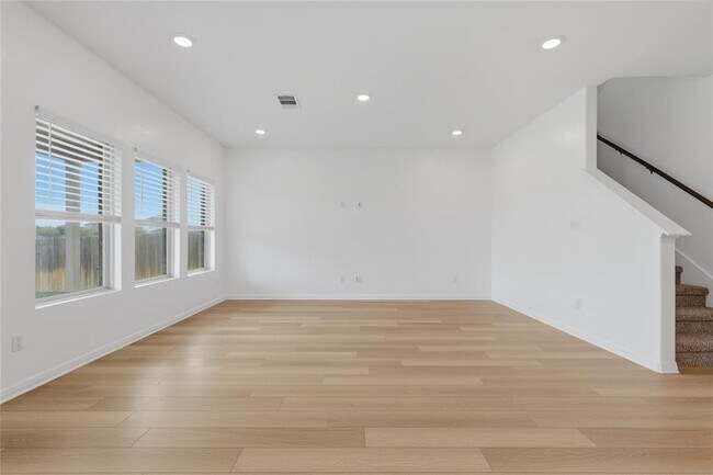 Building Photo - 12900 Cerro Castellan Trace