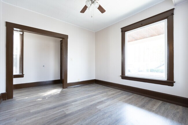 Building Photo - 1001 4th Ave