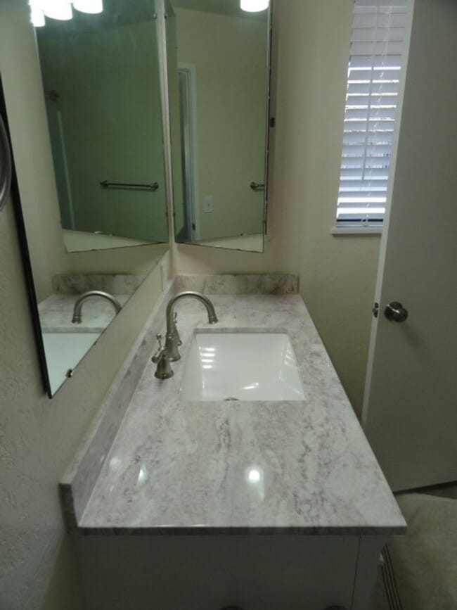 Building Photo - Carmel Valley Condo