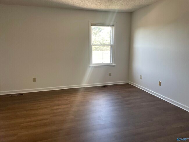 Building Photo - 6613 Steeplechase Dr NW