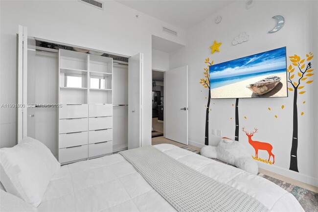 Building Photo - 5350 NW 84th Ave