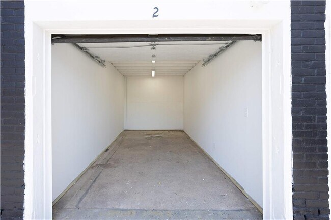 Building Photo - 41 Almy St