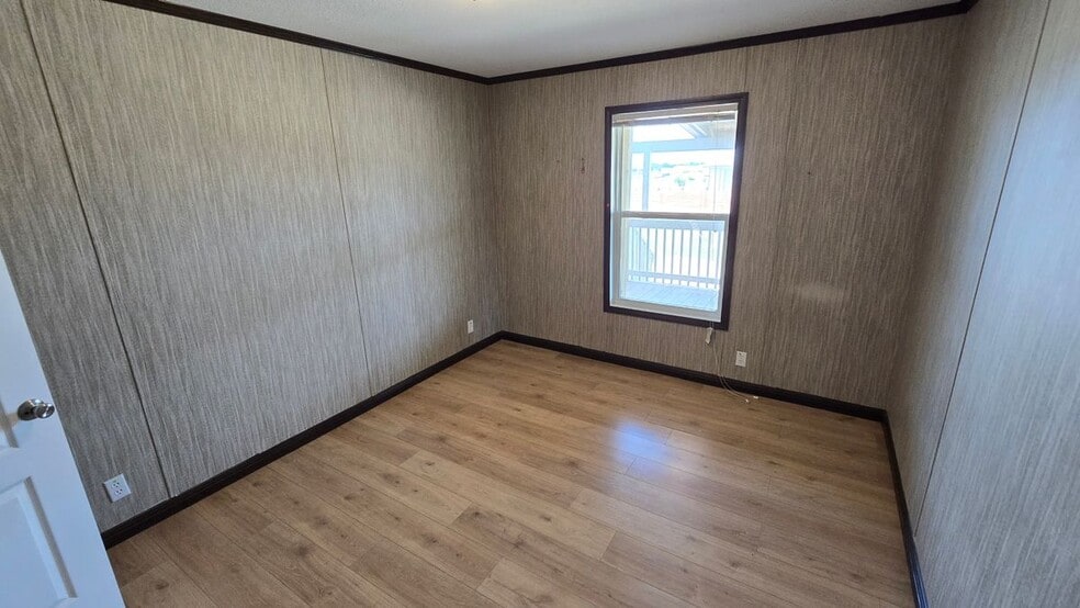 Building Photo - 148 Sunview Dr