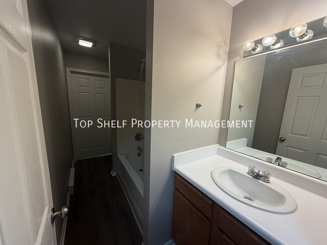 Building Photo - 218 4th St NW