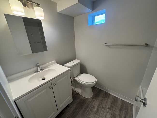 Building Photo - 1079 E 3300 S