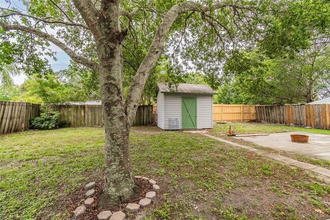 Building Photo - 4012 W Fairview Heights