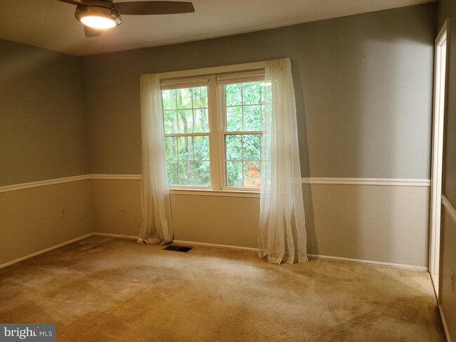 Building Photo - 2512 Deepford Dr