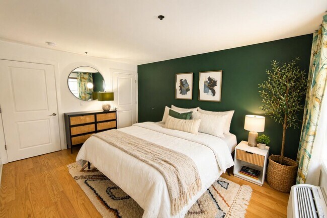 Building Photo - 5711 Jefferson St