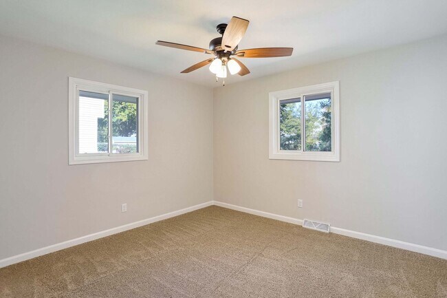 Building Photo - 1716 Georgetown Dr