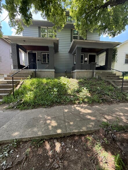 Primary Photo - 42 Pointview Ave