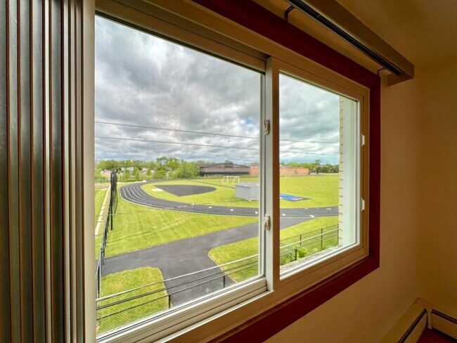 Building Photo - 8887 N Grace Ave