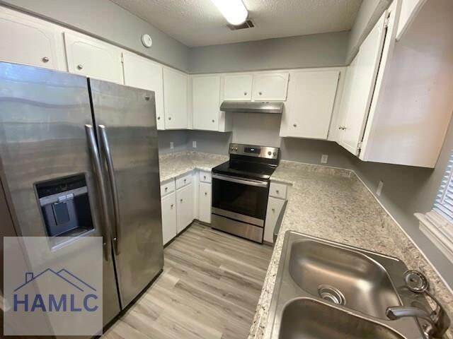 Building Photo - 300 Robinson Loop