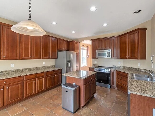 Building Photo - 5255 Clovervale Cir