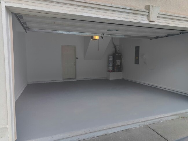 Building Photo - 6806 Lombard Ct