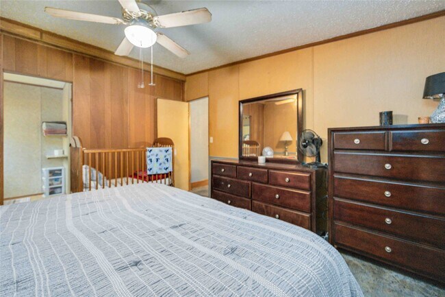 Building Photo - 20314 Great Lake St