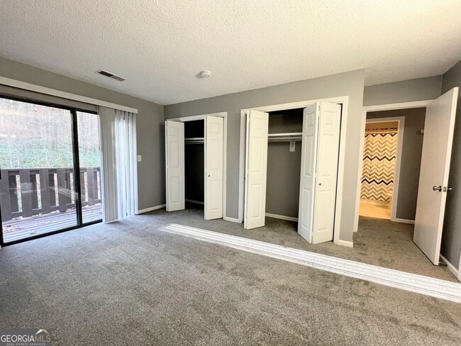 Building Photo - 94 Cobblestone Creek