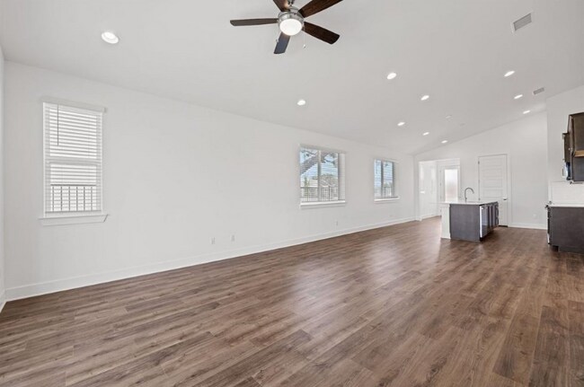 Building Photo - 3813 Mesquite Vly Rd